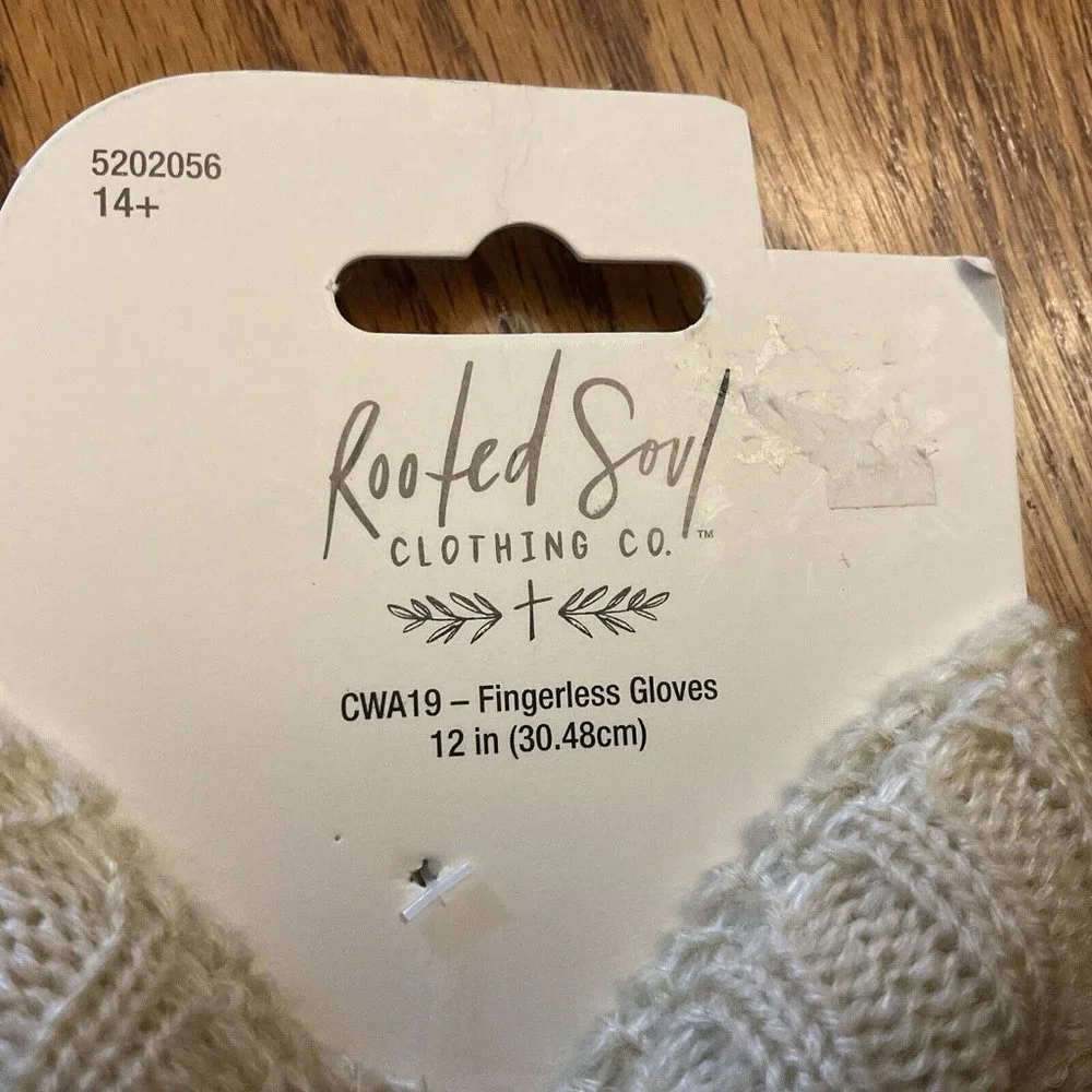 Rooted Soul Fingerless Gloves 5202056 Beige 12